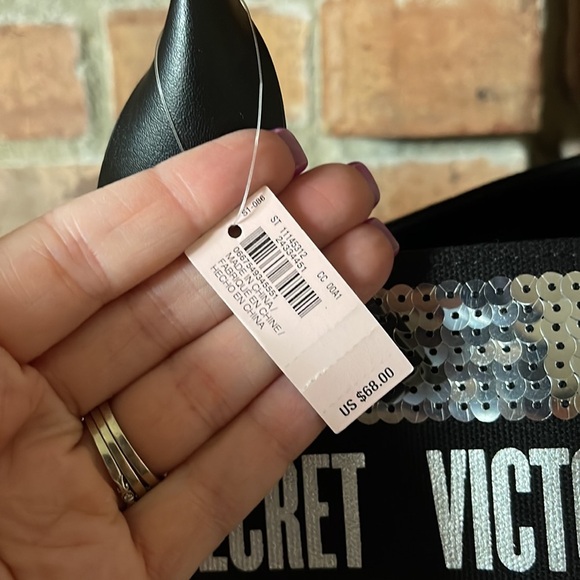 NWT Victoria's Secret Black & Silver Sequin Shoulder Tote Bag - Picture 3 of 6